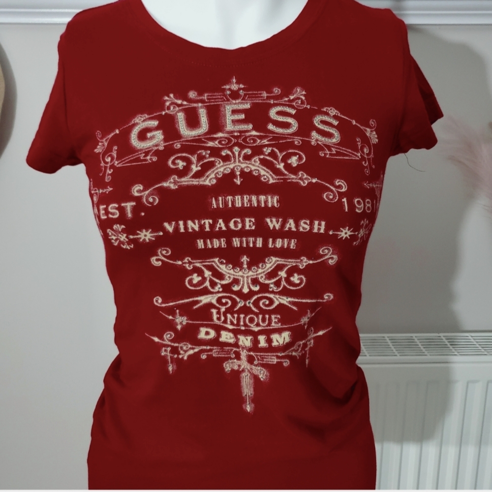True Vintage Y2K Guess Graphic Print Tee Shirt - Picture 2 of 16
